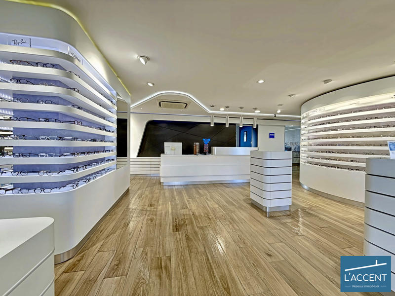 Local commercial - 200 m²