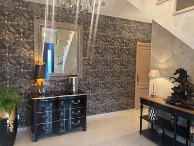 Maison - 232 m² - 6 pièces