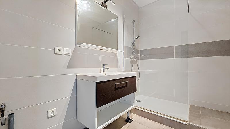 Appartement - 75 m² - 3 pièces