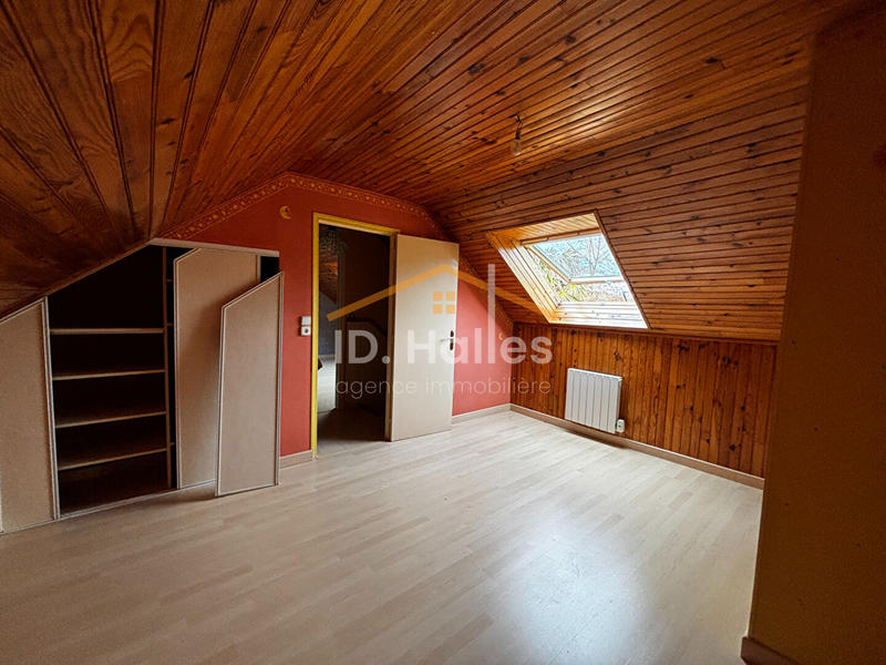 Maison - 127 m² - 7 pièces