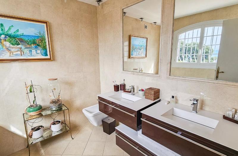 Bastide - 200 m² - 5 pièces