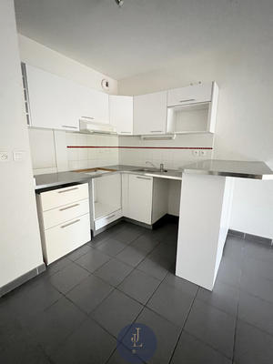 Appartement - 85 m² - 4 pièces