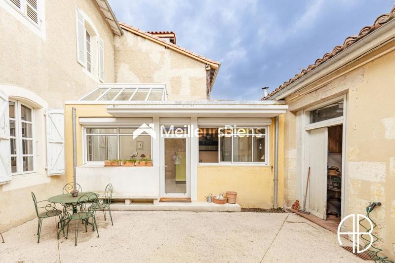 Maison bourgeoise - 208 m² - 6 pièces
