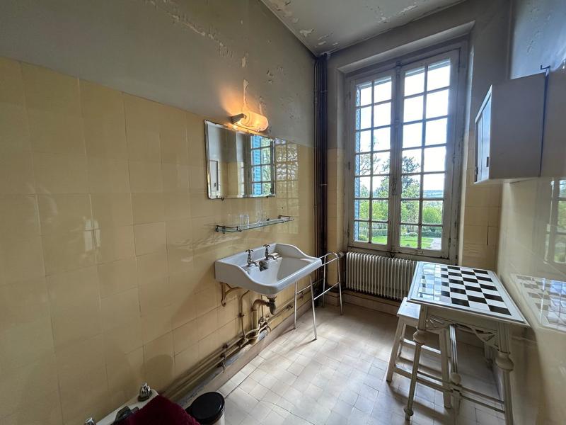 Propriété - 202 m² - 7 pièces