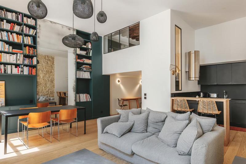 Loft - 70 m² - 4 pièces