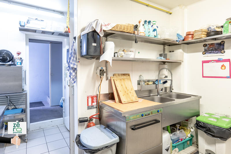 Fonds de commerce - Magasins - 127 m²