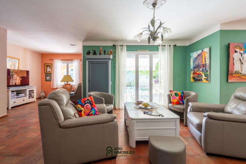 Villa - 243 m² - 7 pièces