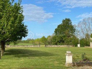 Château - 280 m² - 14 pièces