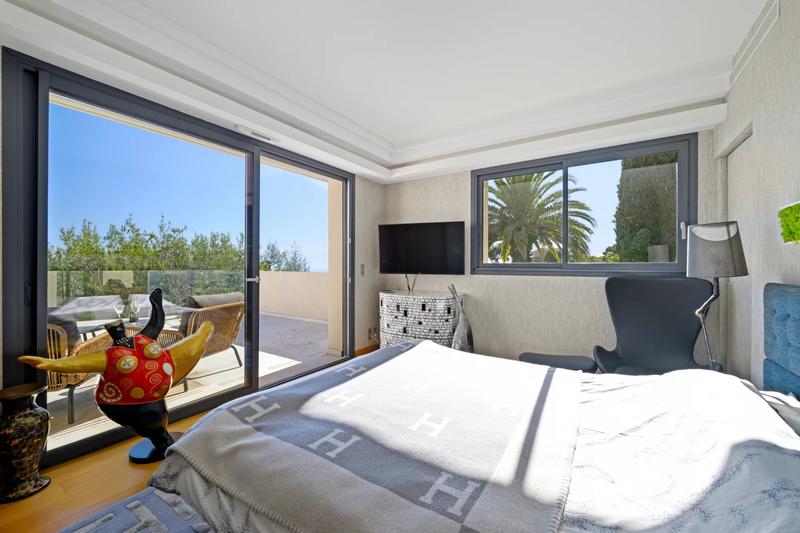 Villa - 300 m² - 9 pièces