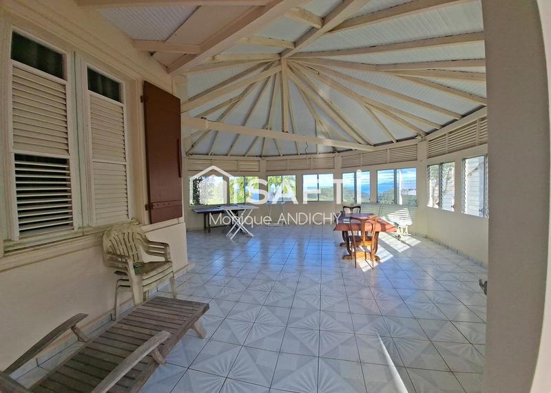 Maison - 158 m² - 9 pièces