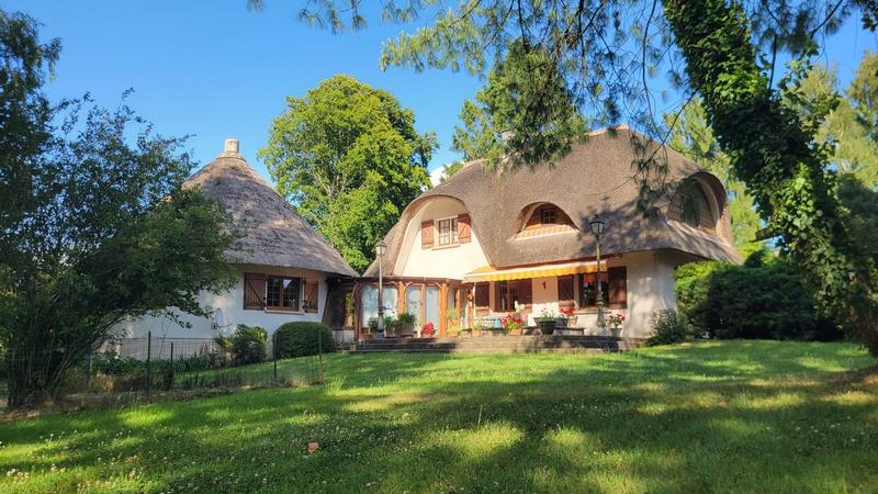 Demeure - 263 m² - 10 pièces