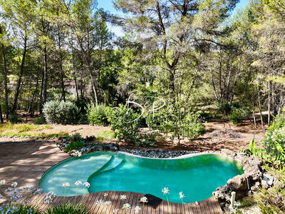 Maison - 183 m² - 5 pièces