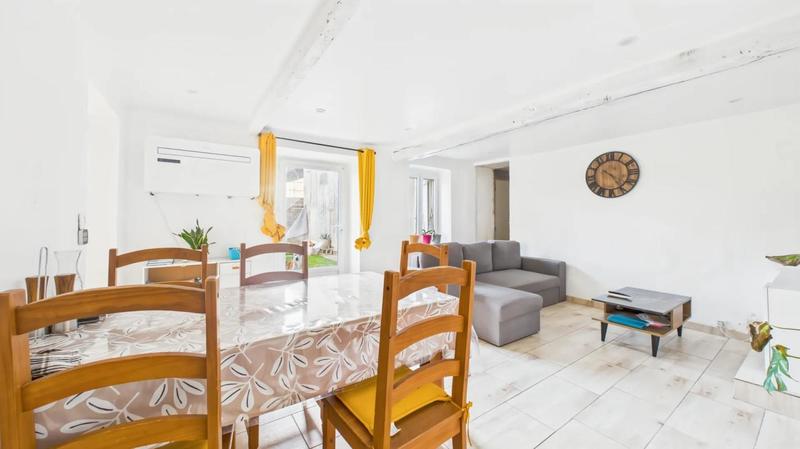 Maison - 140 m² - 6 pièces