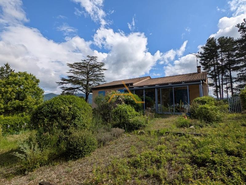 Villa - 99 m² - 4 pièces