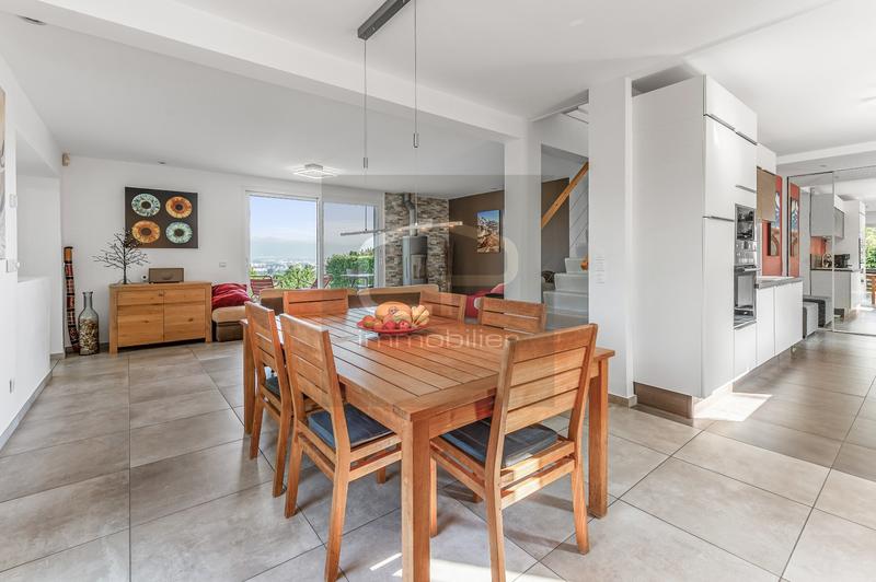 Maison - 142 m² - 6 pièces