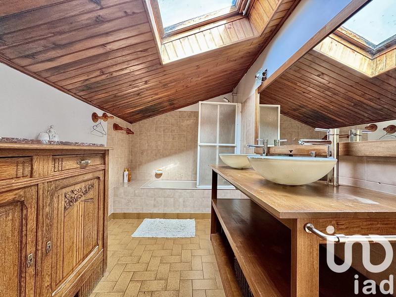 Maison - 169 m² - 8 pièces