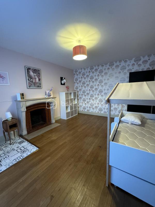 Maison - 276 m² - 8 pièces