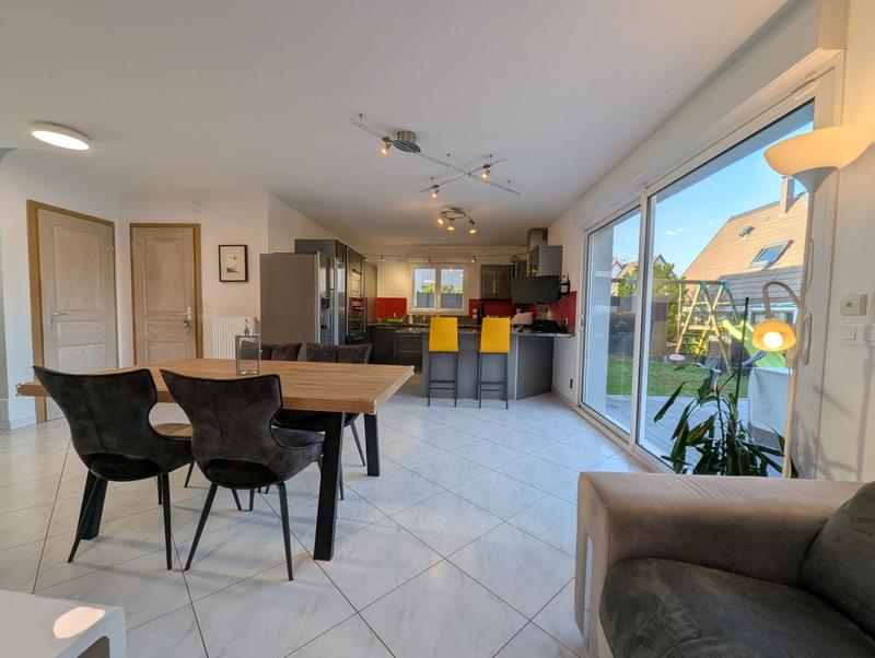 Maison - 102 m² - 5 pièces