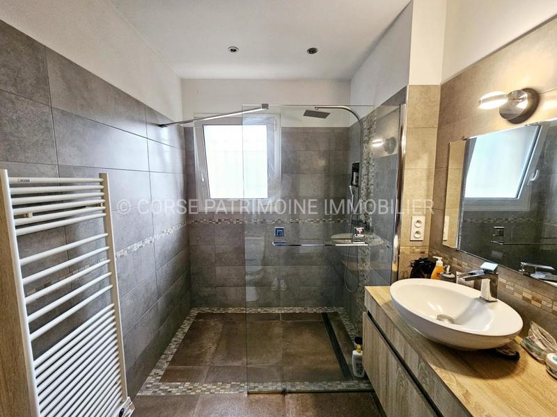 Villa - 152 m² - 4 pièces