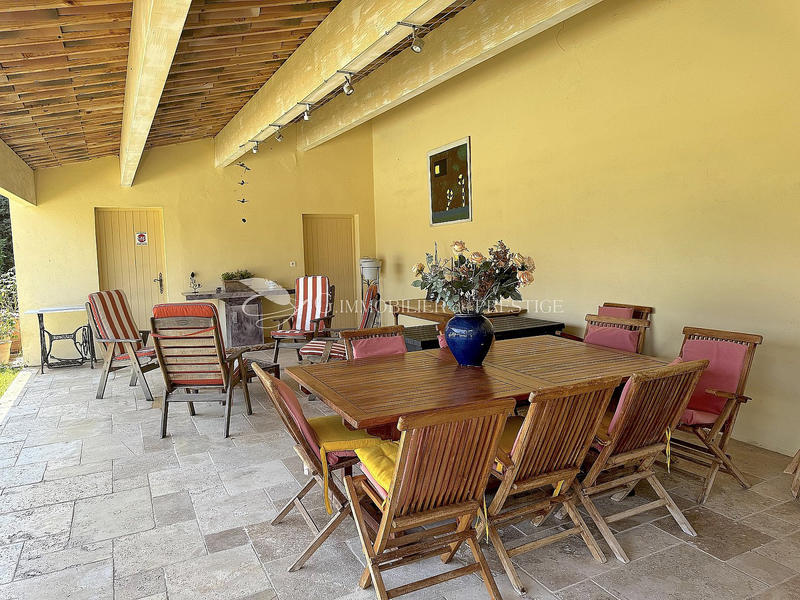 Mas - 257 m² - 9 pièces