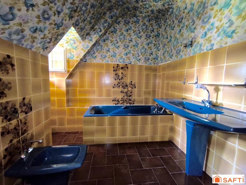 Maison - 165 m² - 8 pièces