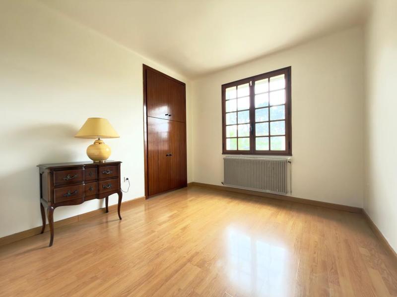 Propriété - 145 m² - 7 pièces