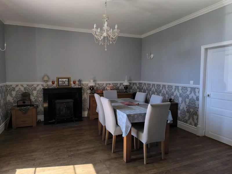 Maison - 264 m² - 8 pièces