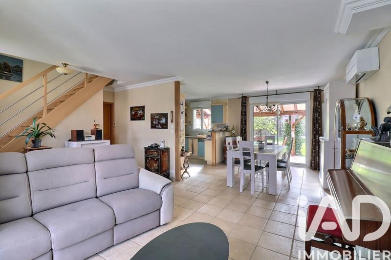 Maison - 140 m² - 8 pièces