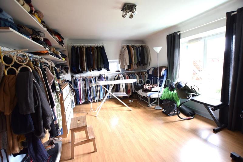 Maison - 210 m² - 7 pièces