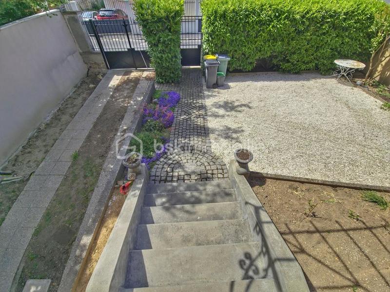 Maison - 136 m² - 5 pièces