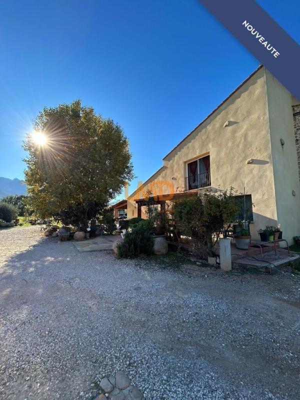 Mas - 288 m² - 5 pièces