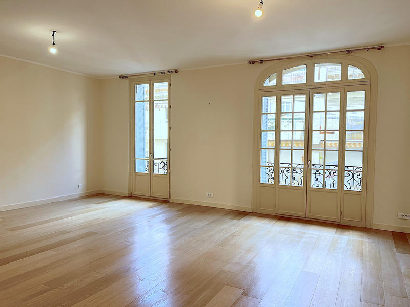 Appartement - 93 m² - 3 pièces