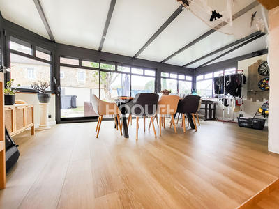 Maison - 180 m² - 7 pièces