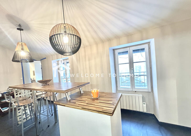 Appartement - 81 m² - 3 pièces