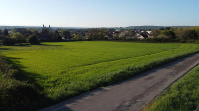 Terrain - 10 736 m²