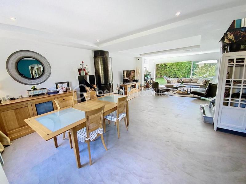 Villa - 178 m² - 6 pièces