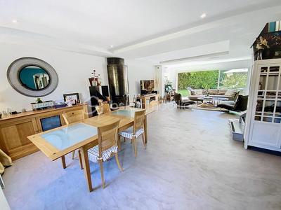 Villa - 178 m² - 6 pièces