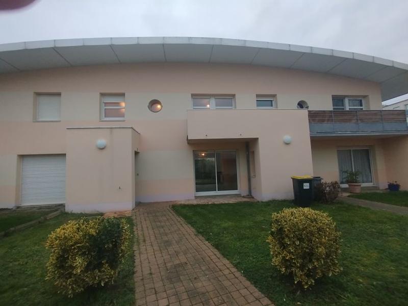 Maison - 83 m² - 4 pièces