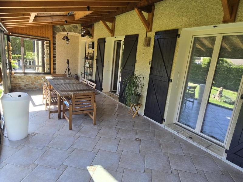 Maison - 204 m² - 6 pièces