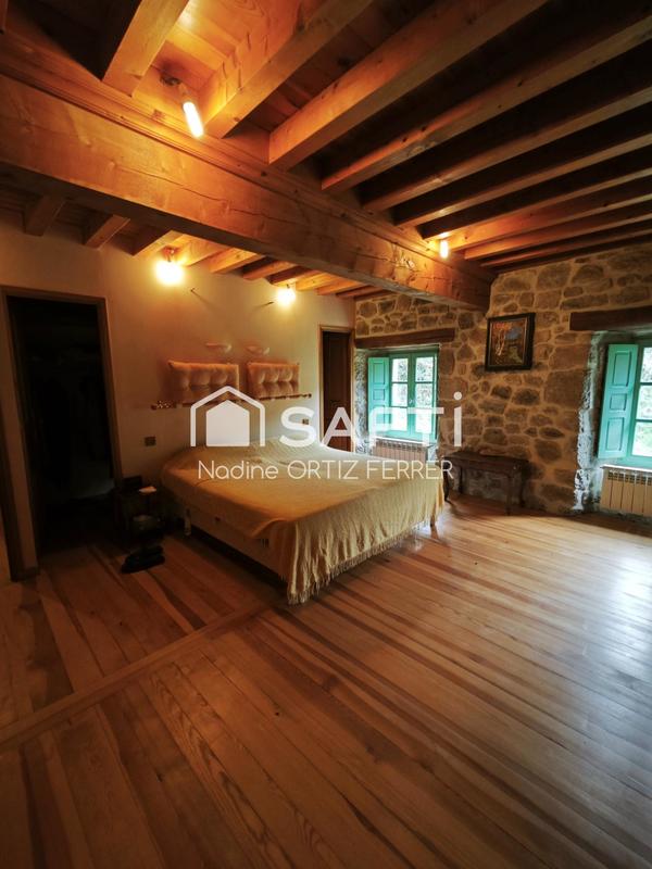 Maison - 700 m² - 25 pièces