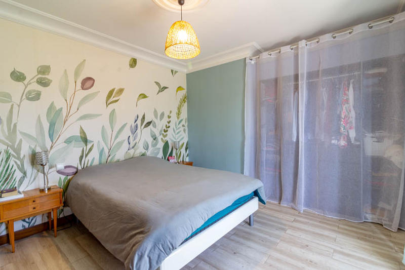 Maison - 198 m² - 8 pièces