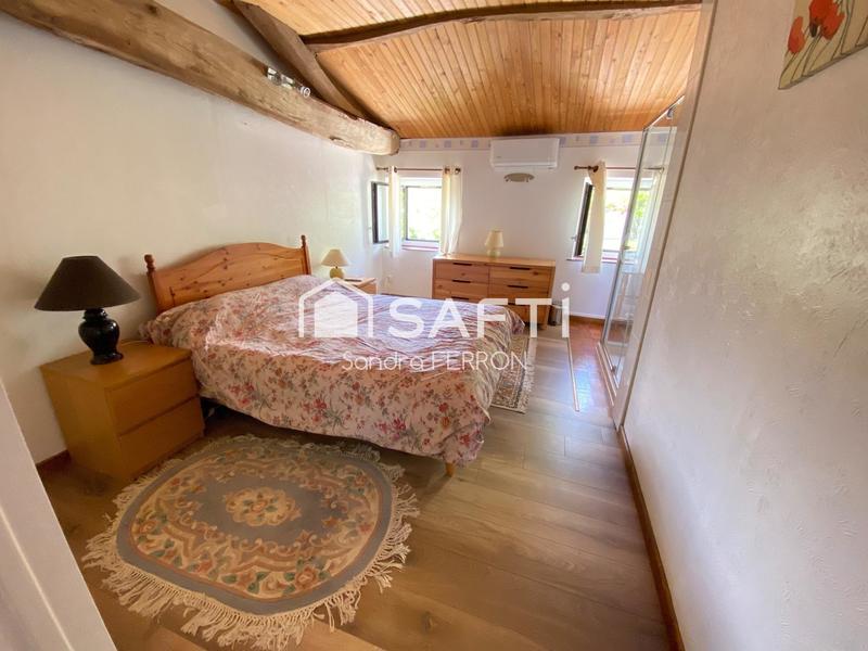 Maison - 230 m² - 9 pièces