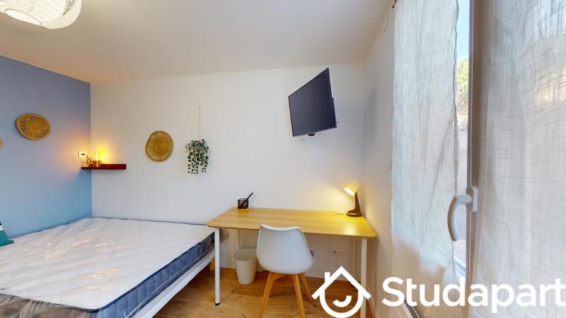 Chambre - 12 m² - 1 pièce