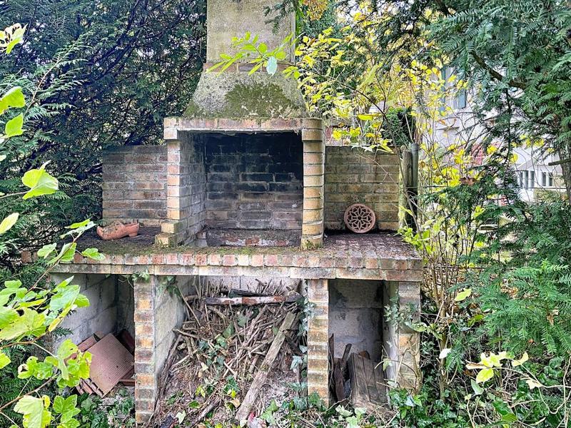 Pavillon - 150 m² - 6 pièces