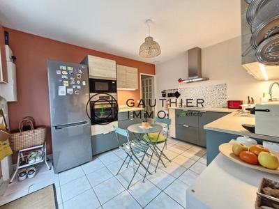 Maison - 75 m² - 5 pièces