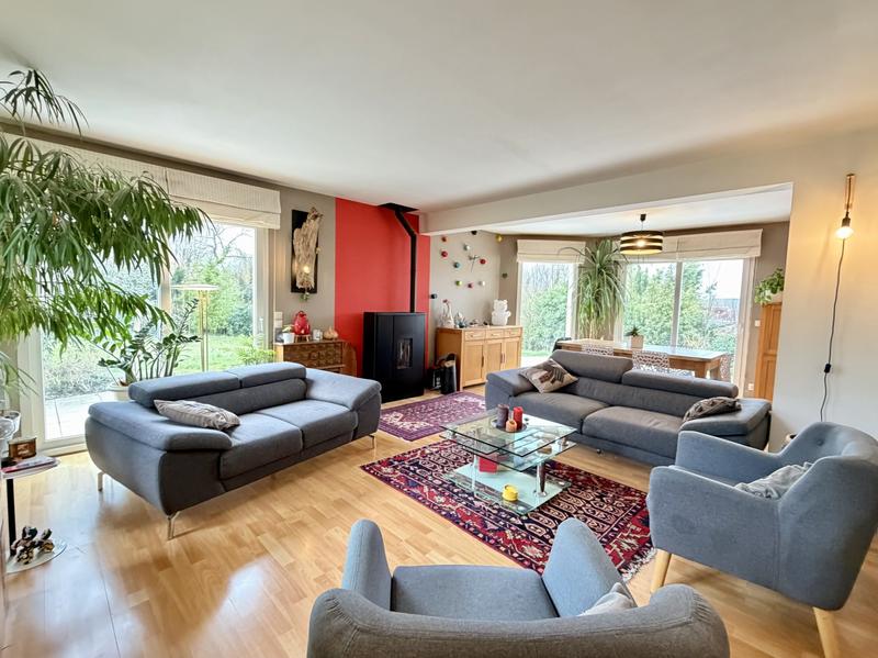 Maison - 137 m² - 7 pièces