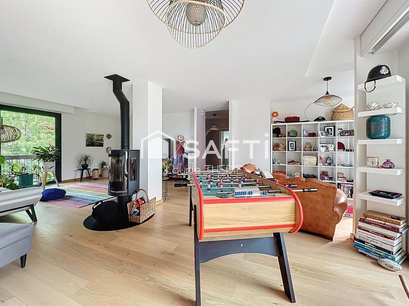 Maison - 186 m² - 7 pièces