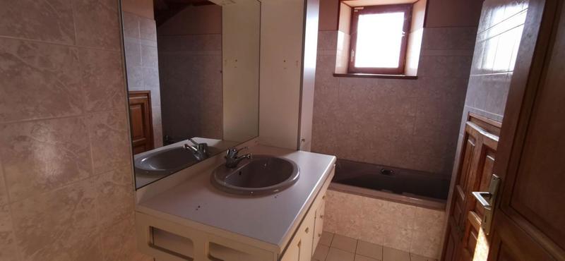 Corps de ferme - 250 m² - 11 pièces