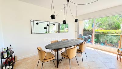 Appartement - 106 m² - 5 pièces