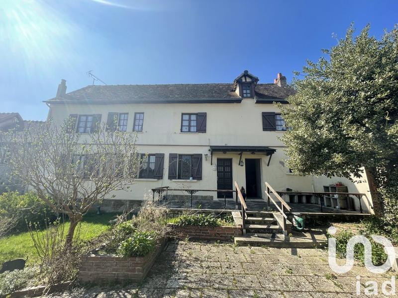 Maison - 221 m² - 6 pièces